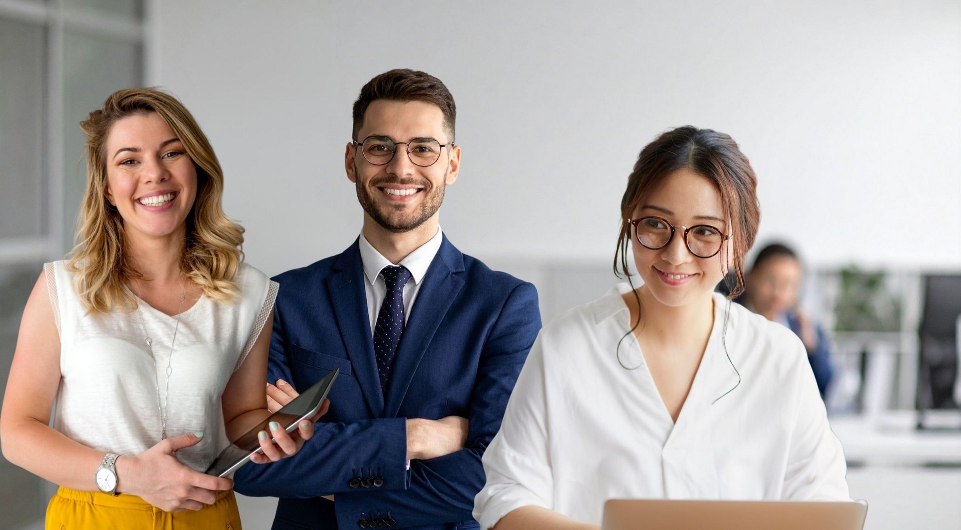 Titelgrafik zum Vergleich der IT-Berufe Data Engineer, Data Scientist und AI Engineer- Schulmeister Personalberatung IT