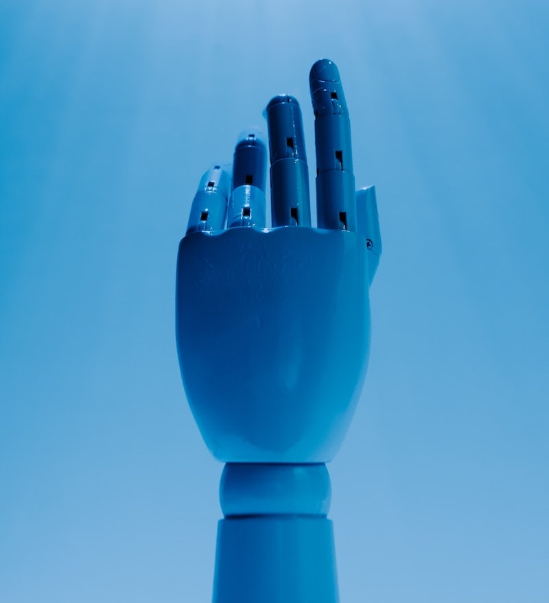roboter hand metaverse herausforderungen