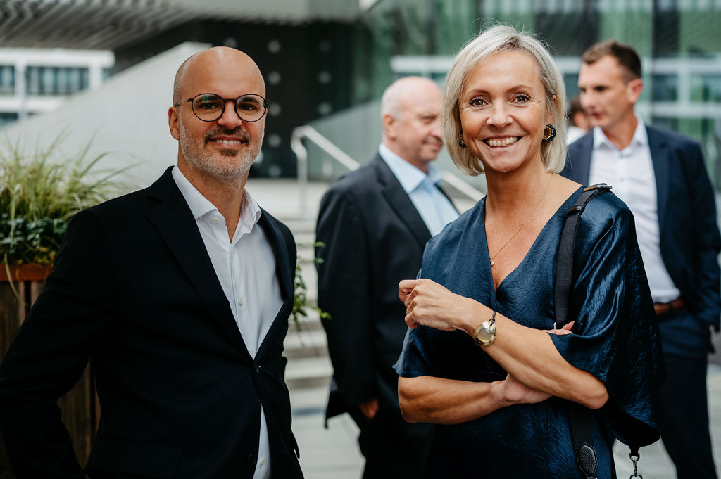 Johann Halmdienst, Schulmeister Partner IT & Technik mit Birgit Eiselsberg, Schulmeister Partnerin Linz 25 Jahre Schulmeister: Jubiläumsfeier in Wien | Schulmeister Personalberatung